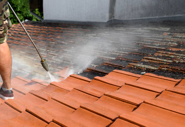 Best Deck Cleaning Services  in Eastpoint, FL